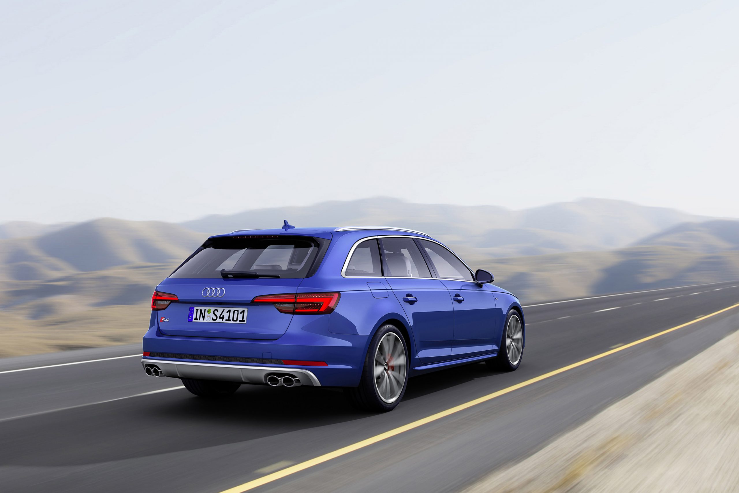 Audi S4 Avant Wallpapers