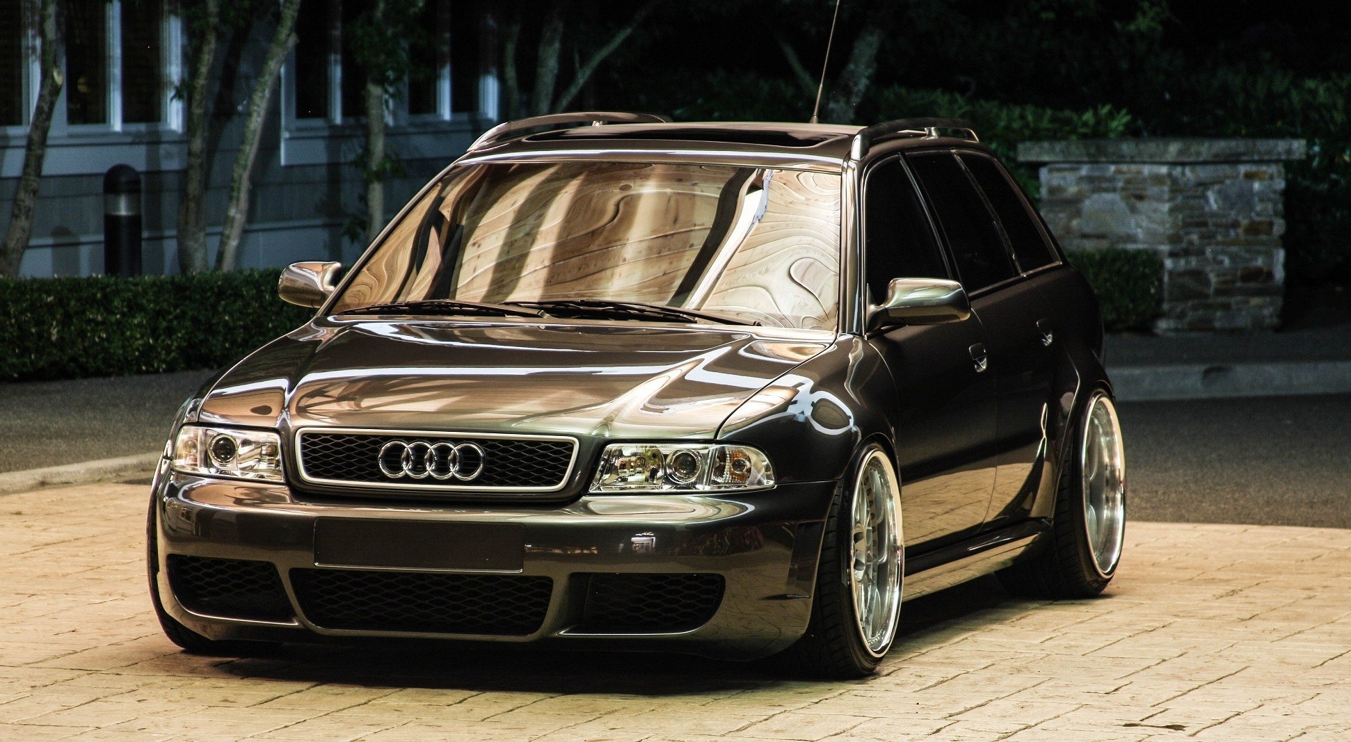 Audi S4 Avant Wallpapers