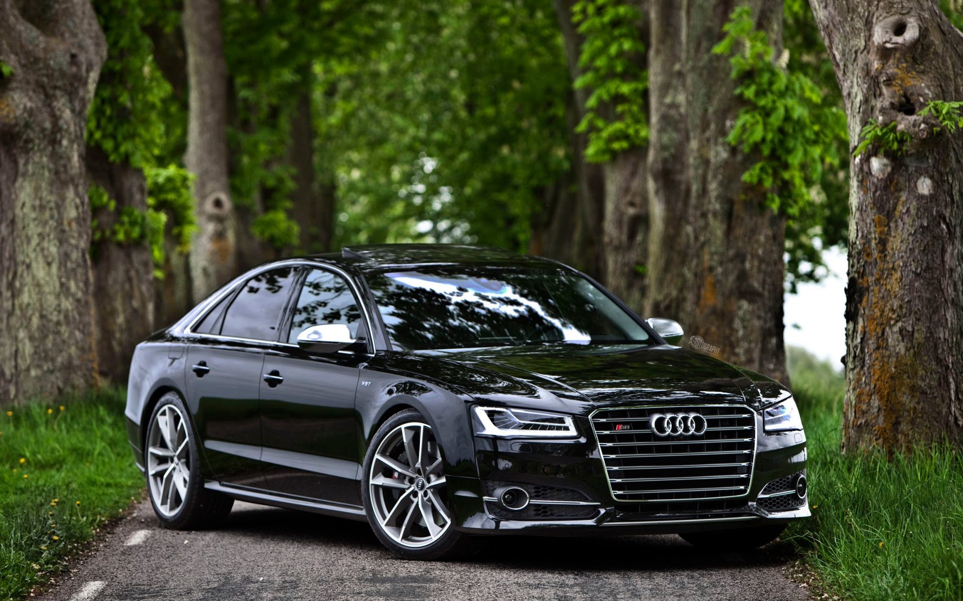 Audi S8 Wallpapers