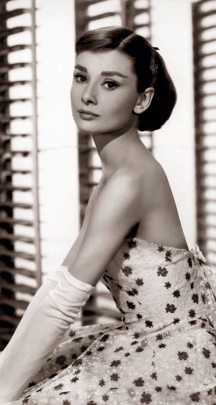 Audrey Hepburn Iphone Wallpapers