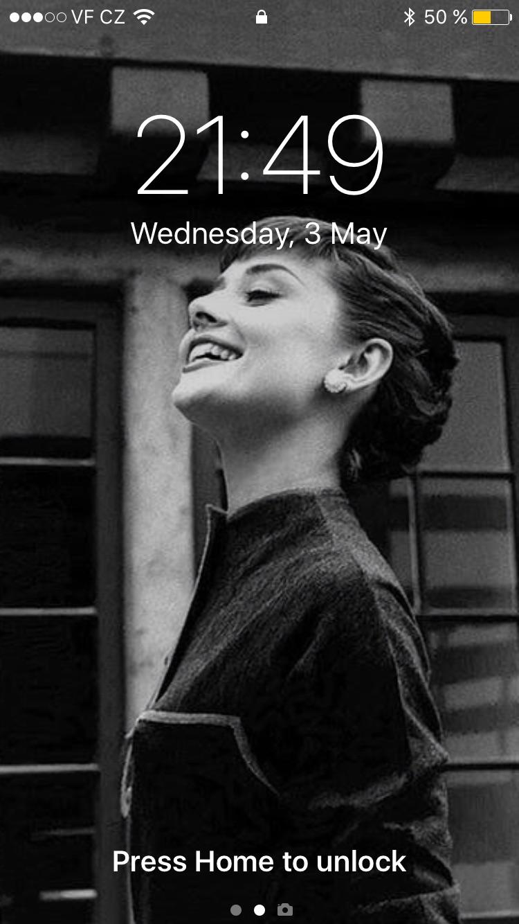 Audrey Hepburn Iphone Wallpapers