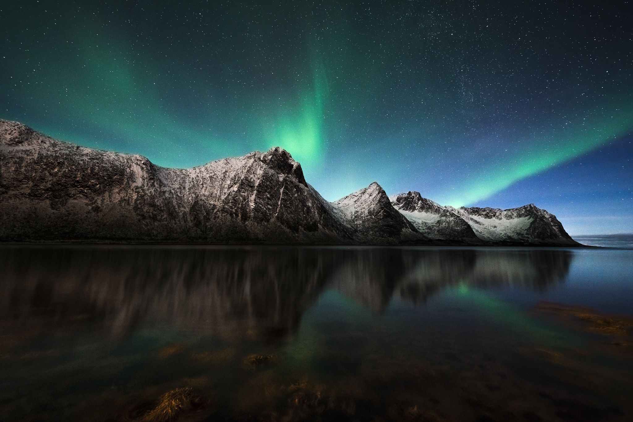 Aurora Borealis Hd Night Reflection Wallpapers