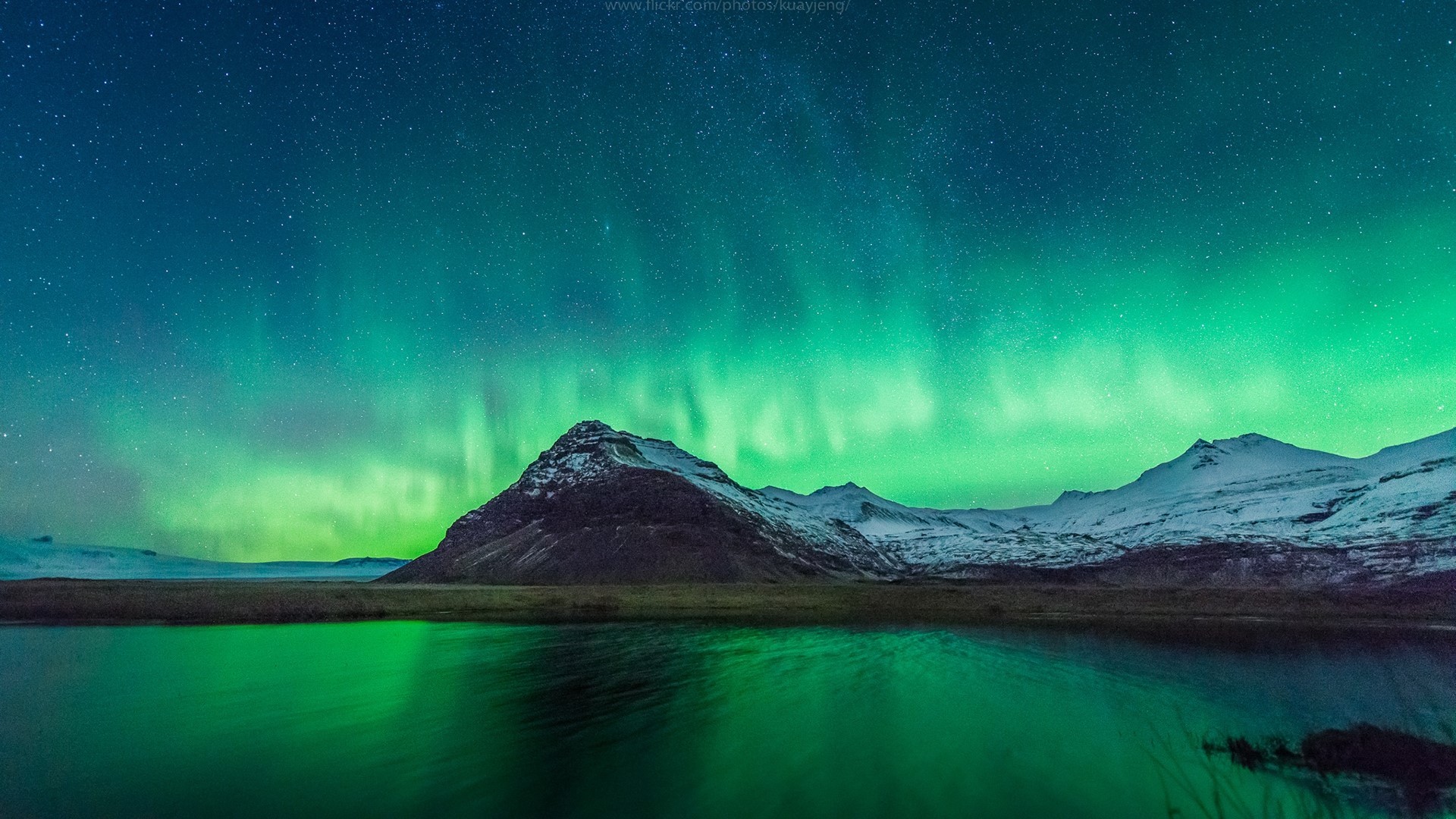 Aurora Borealis Northern Lights Over Mountain Lake Wallpapers