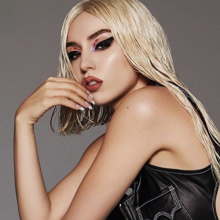 Ava Max Wallpapers