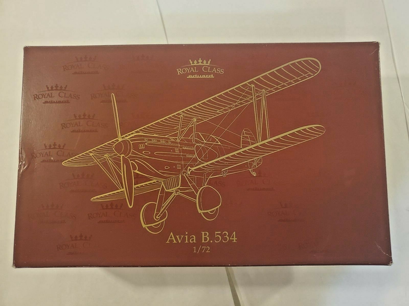 Avia B-534 Wallpapers