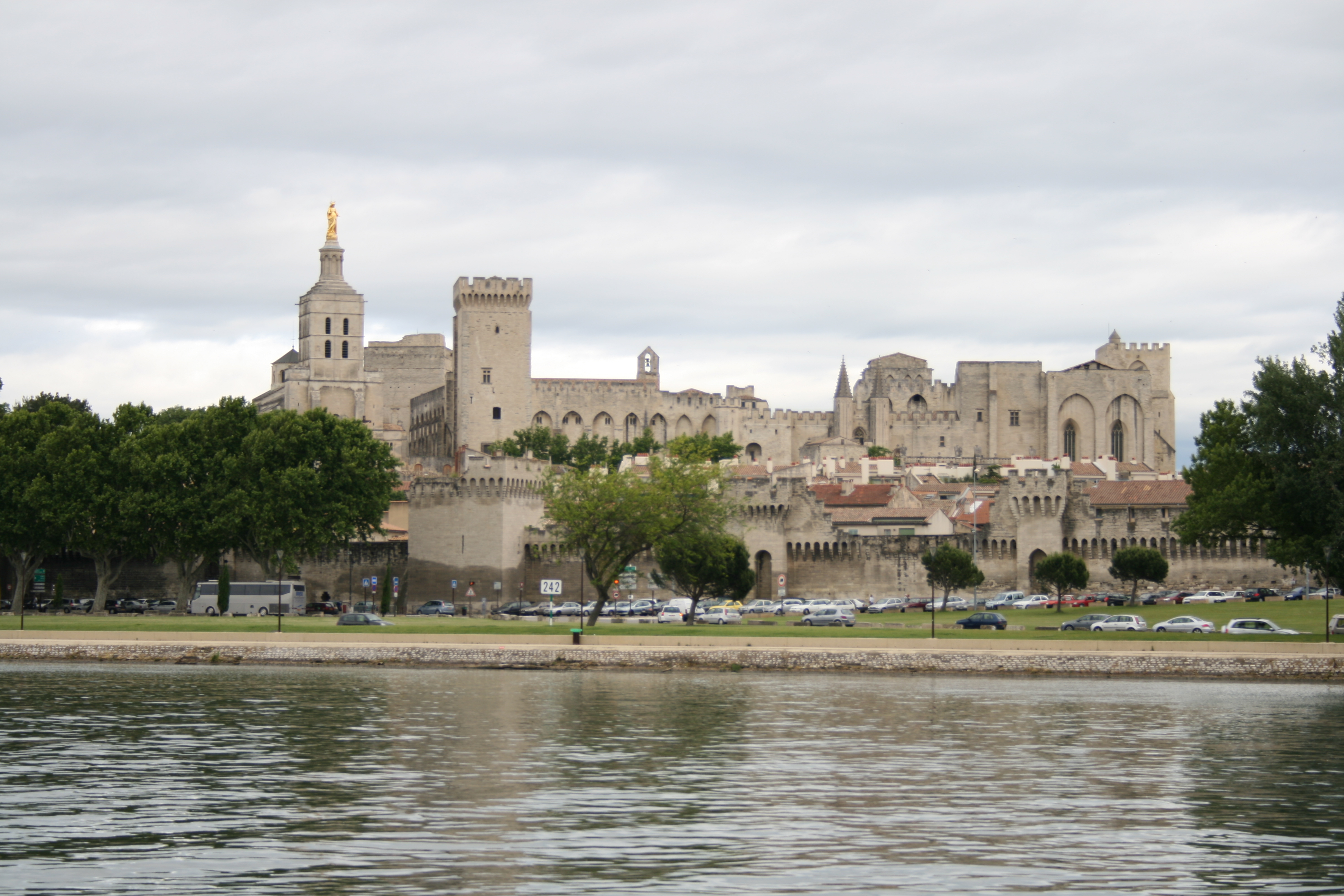 Avignon Wallpapers