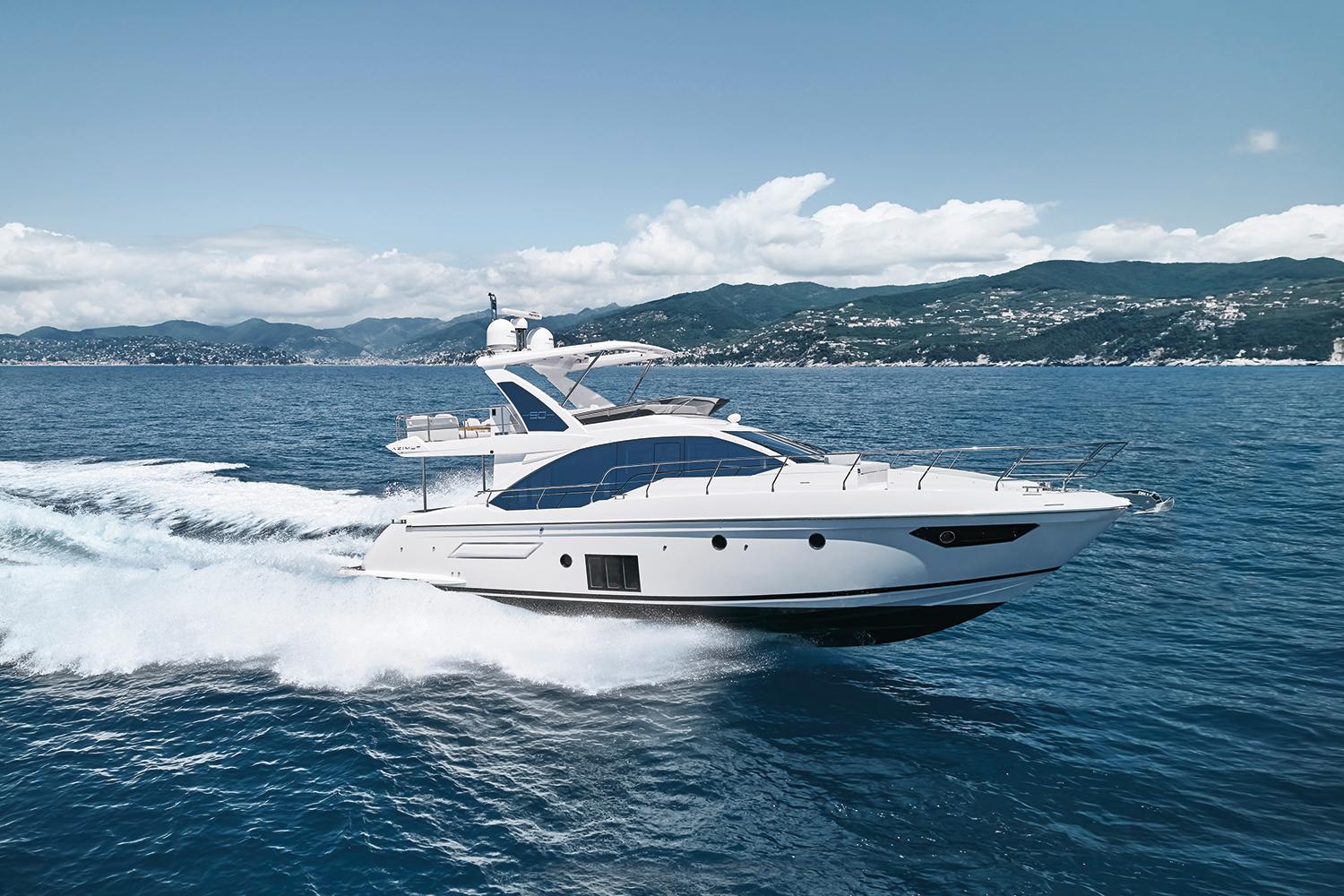 Azimut 725 Wallpapers