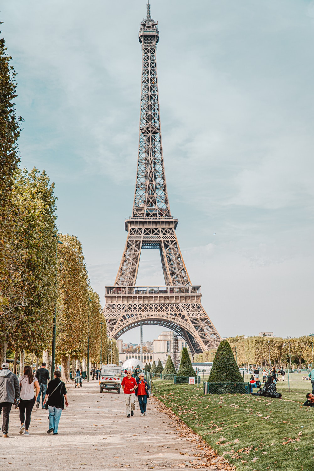 Background Eiffel Tower