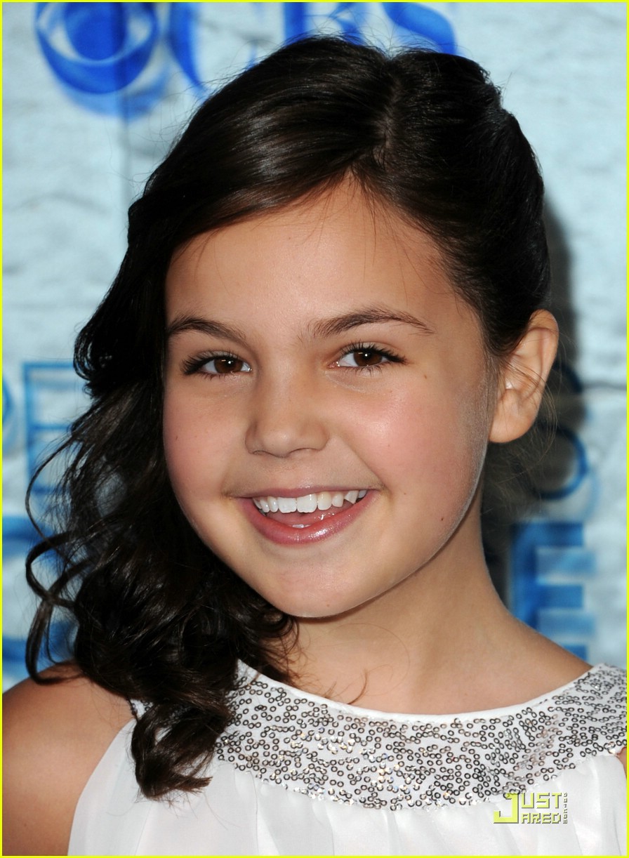 Bailee Madison Actress Beautiful Wallpapers