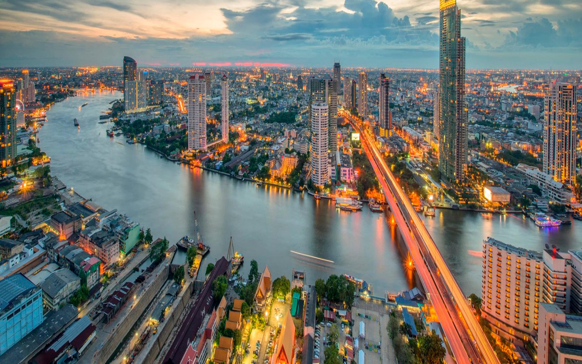 Bangkok Skyscraper In Night Wallpapers