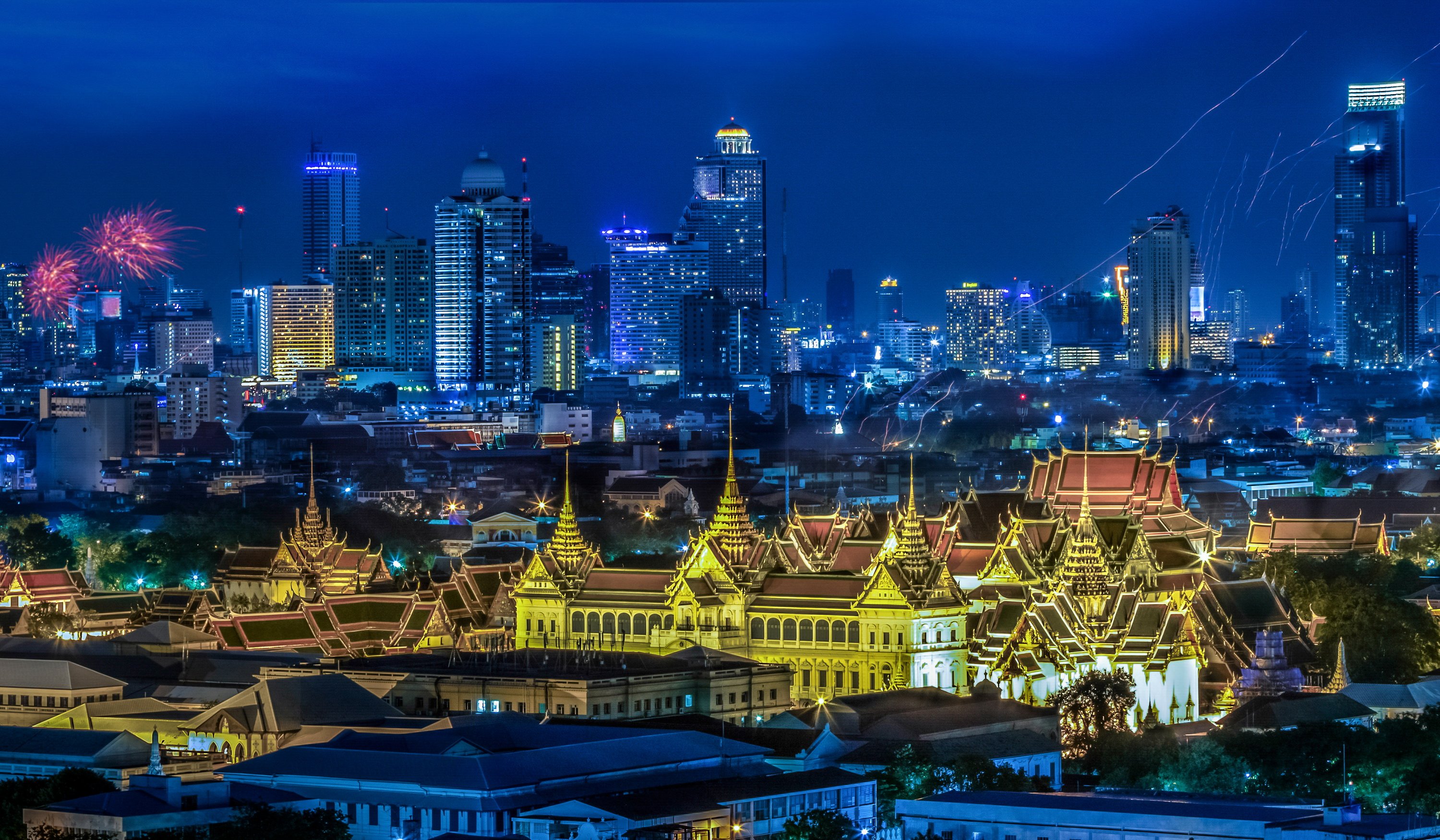 Bangkok Skyscraper In Night Wallpapers