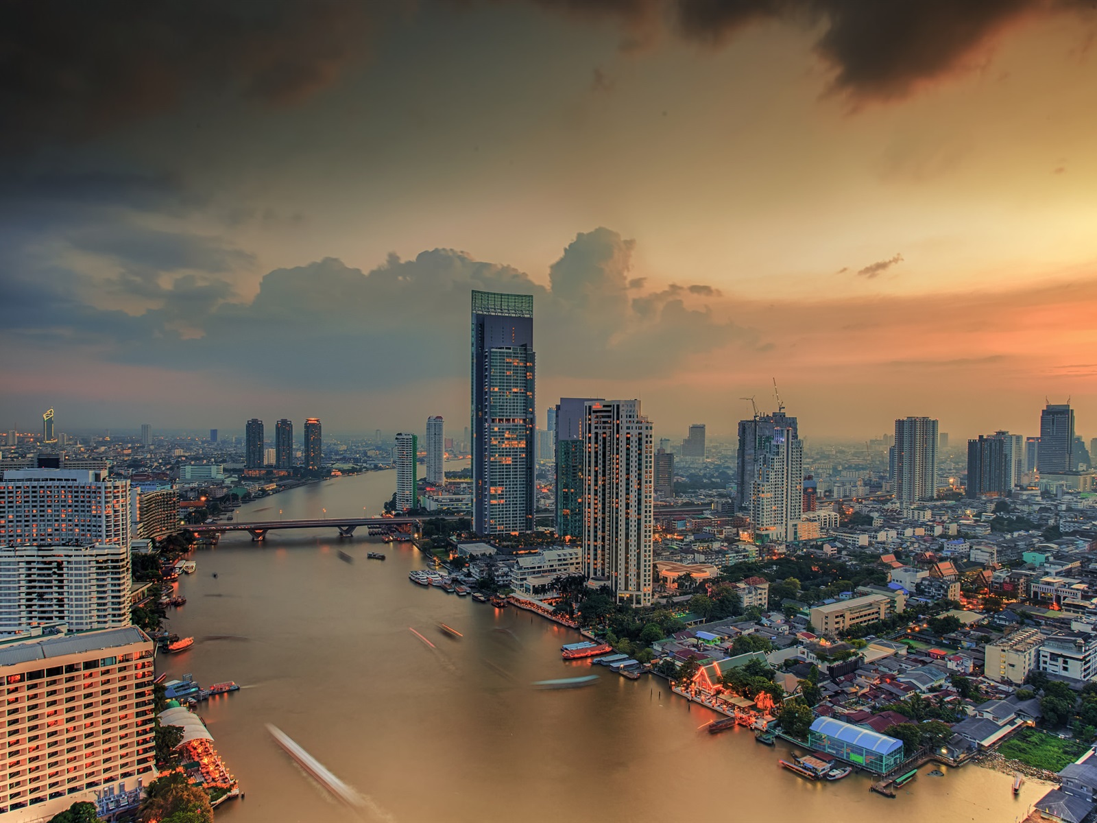 Bangkok Skyscraper In Night Wallpapers