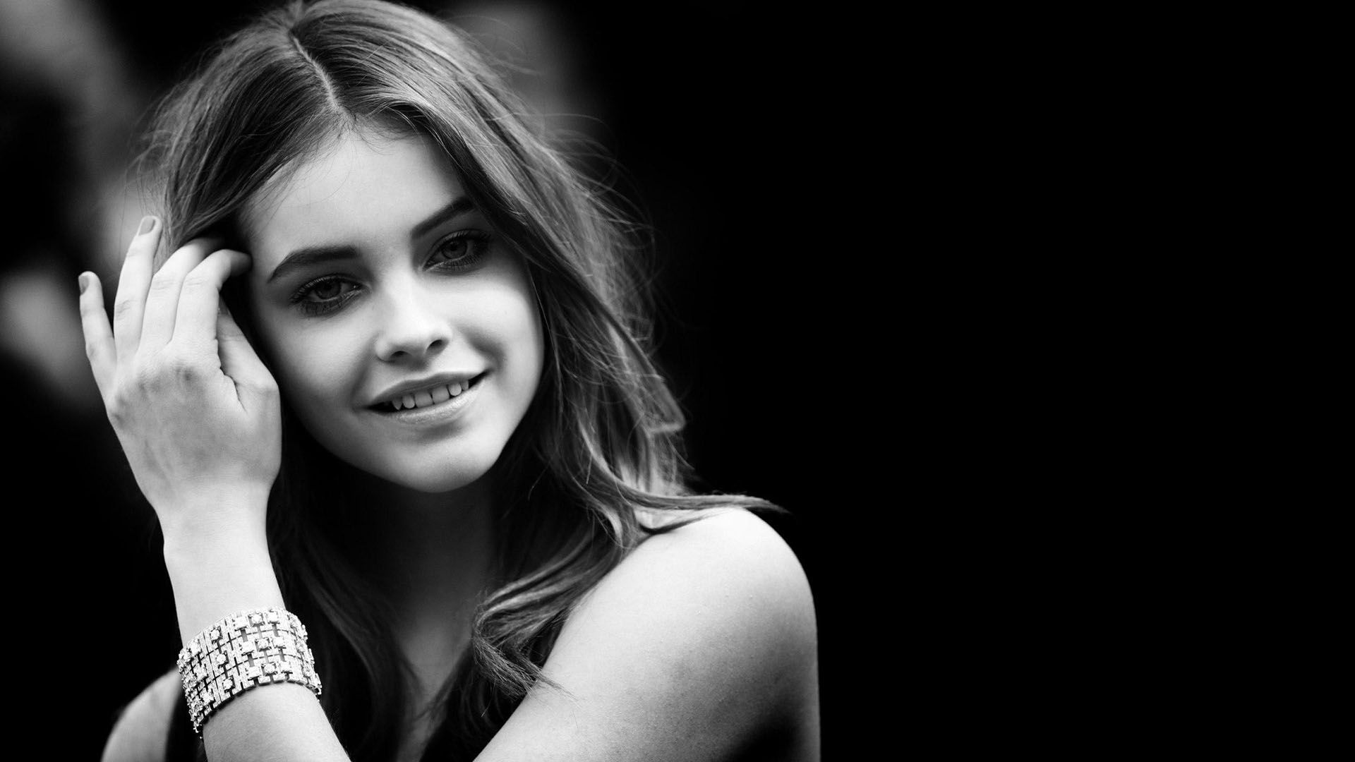 Barbara Palvin Monochrome Wallpapers