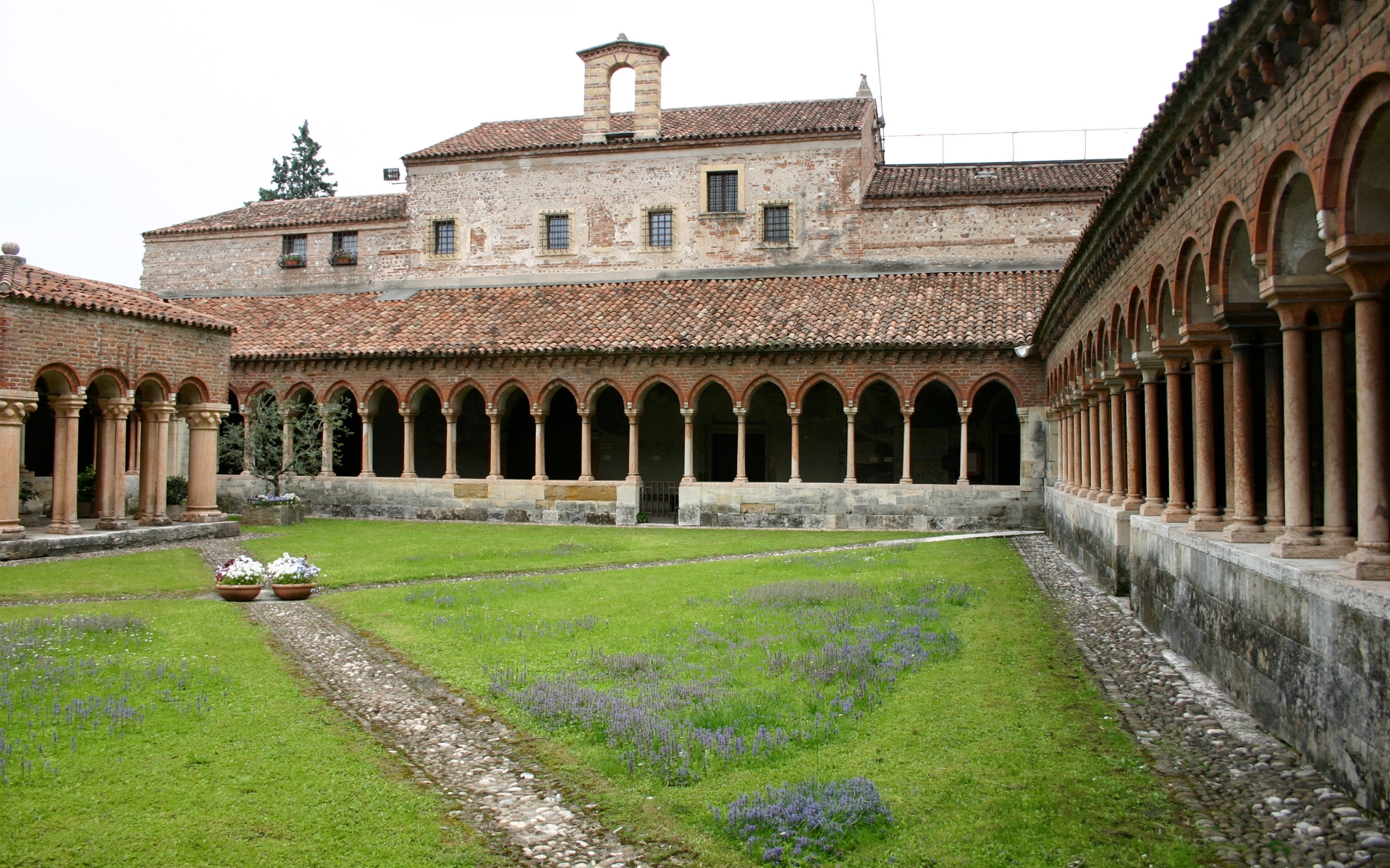 Basilica Of San Zeno, Verona Wallpapers