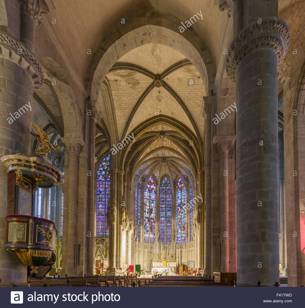 Basilica Of St. Nazaire And St. Celse, Carcassonne Wallpapers