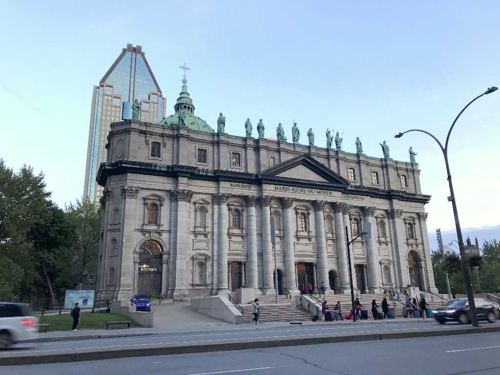 Basilique-Cathedrale Marie-Reine Du Monde In Montreal Wallpapers