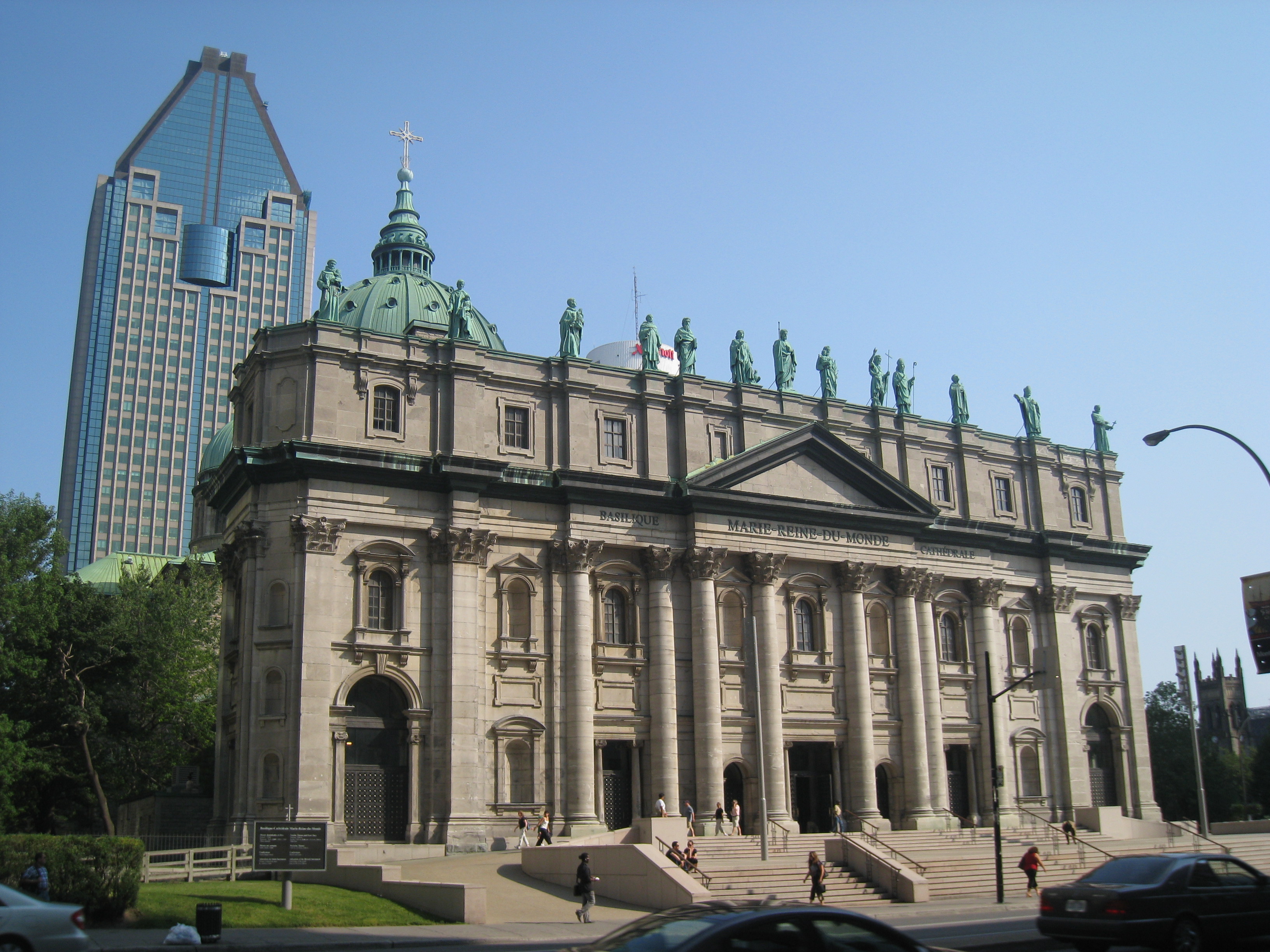 Basilique-Cathedrale Marie-Reine Du Monde In Montreal Wallpapers