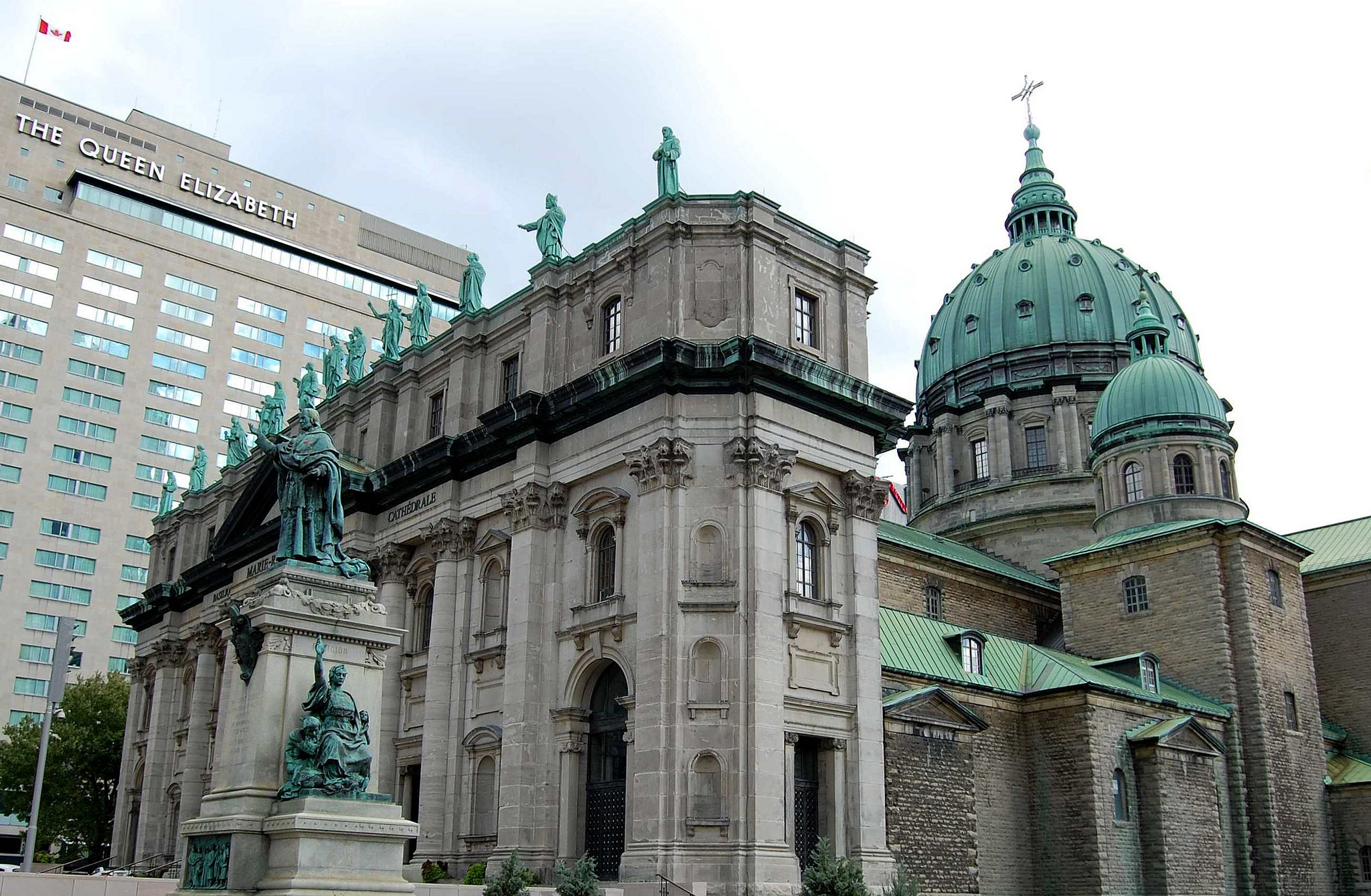 Basilique-Cathedrale Marie-Reine Du Monde In Montreal Wallpapers