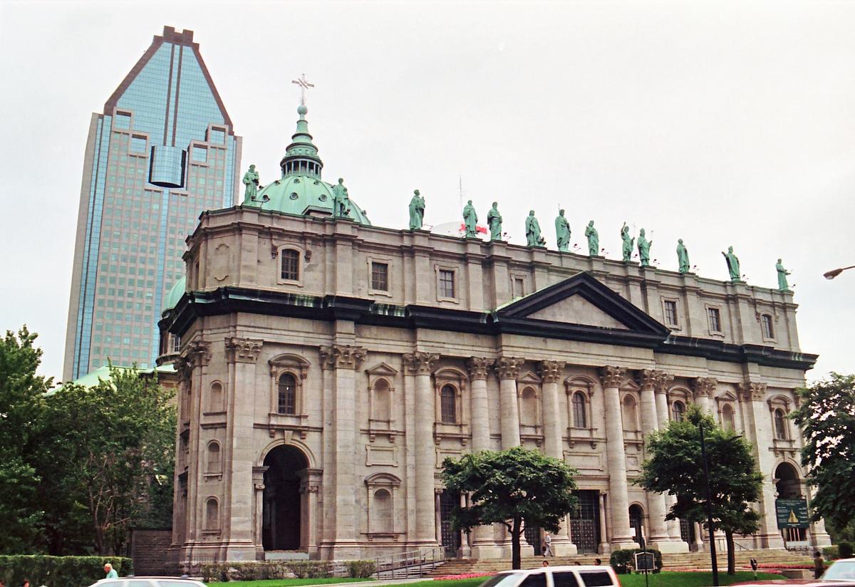 Basilique-Cathedrale Marie-Reine Du Monde In Montreal Wallpapers