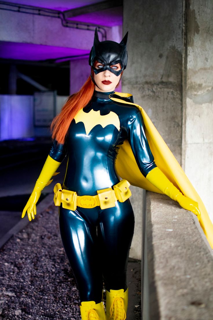 Batgirl Cosplay Wallpapers