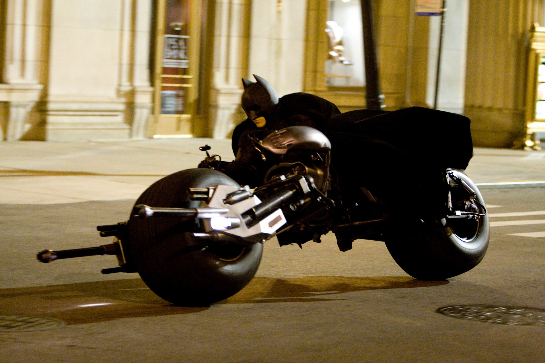 Batman 4K Motorcycle Art Wallpapers