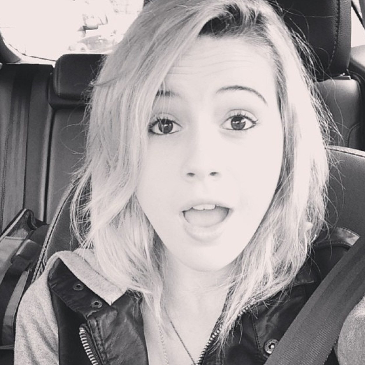 Bea Miller In Black Wallpapers