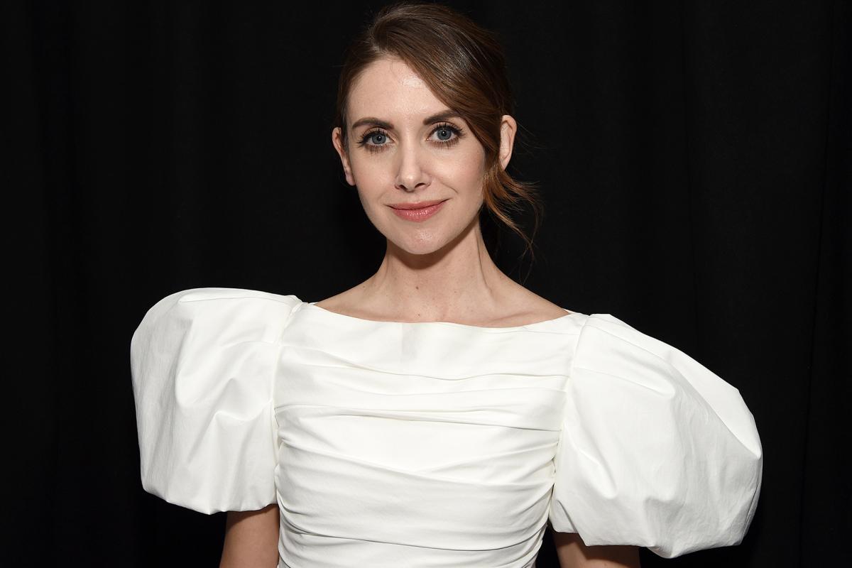 Beautiful Alison Brie Actress 2020 Wallpapers