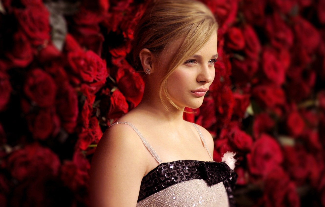 Beautiful Chloe Grace Moretz Wallpapers