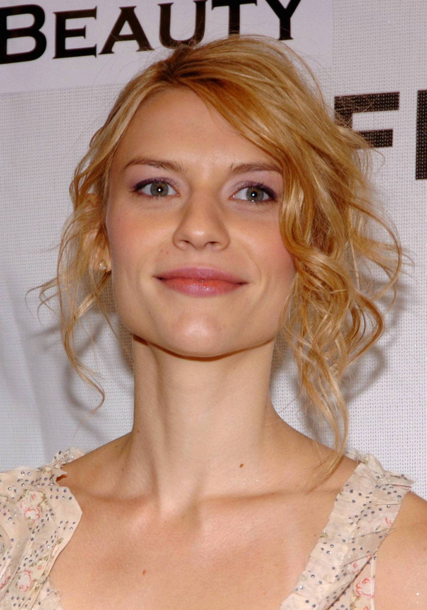 Beautiful Claire Danes Wallpapers