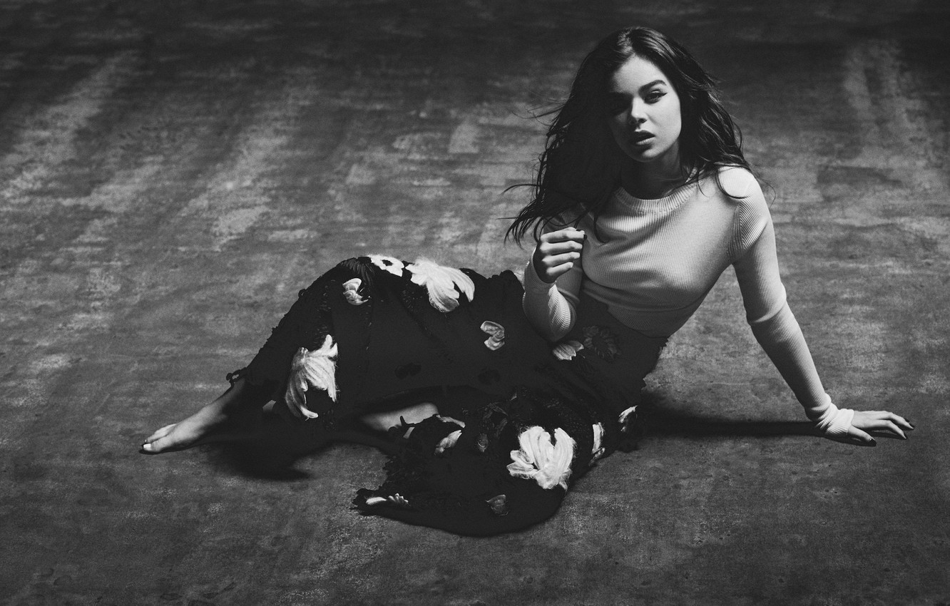 Beautiful Hailee Steinfeld Black 2017 Wallpapers