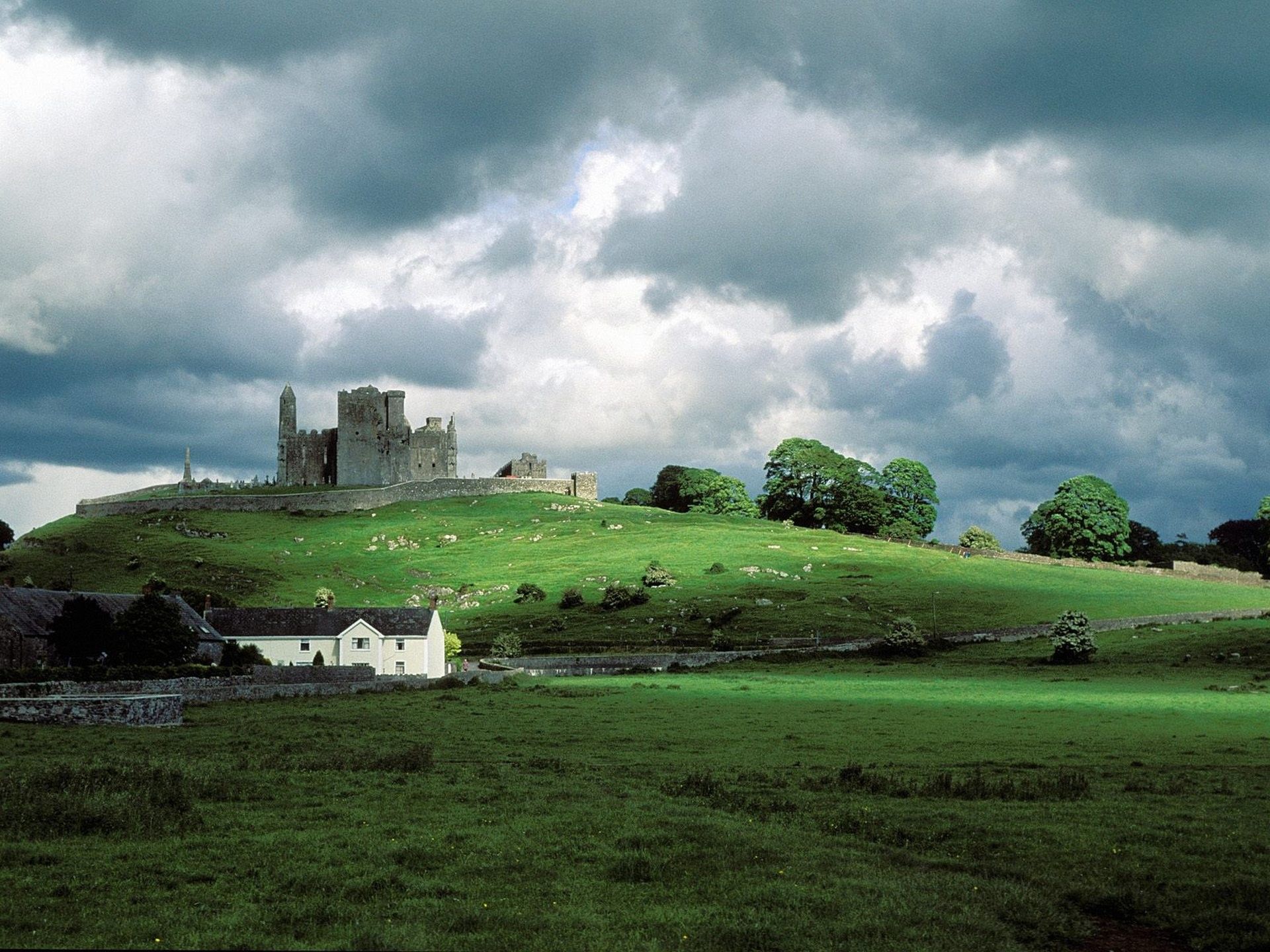 Beautiful Ireland Landscapes Wallpapers