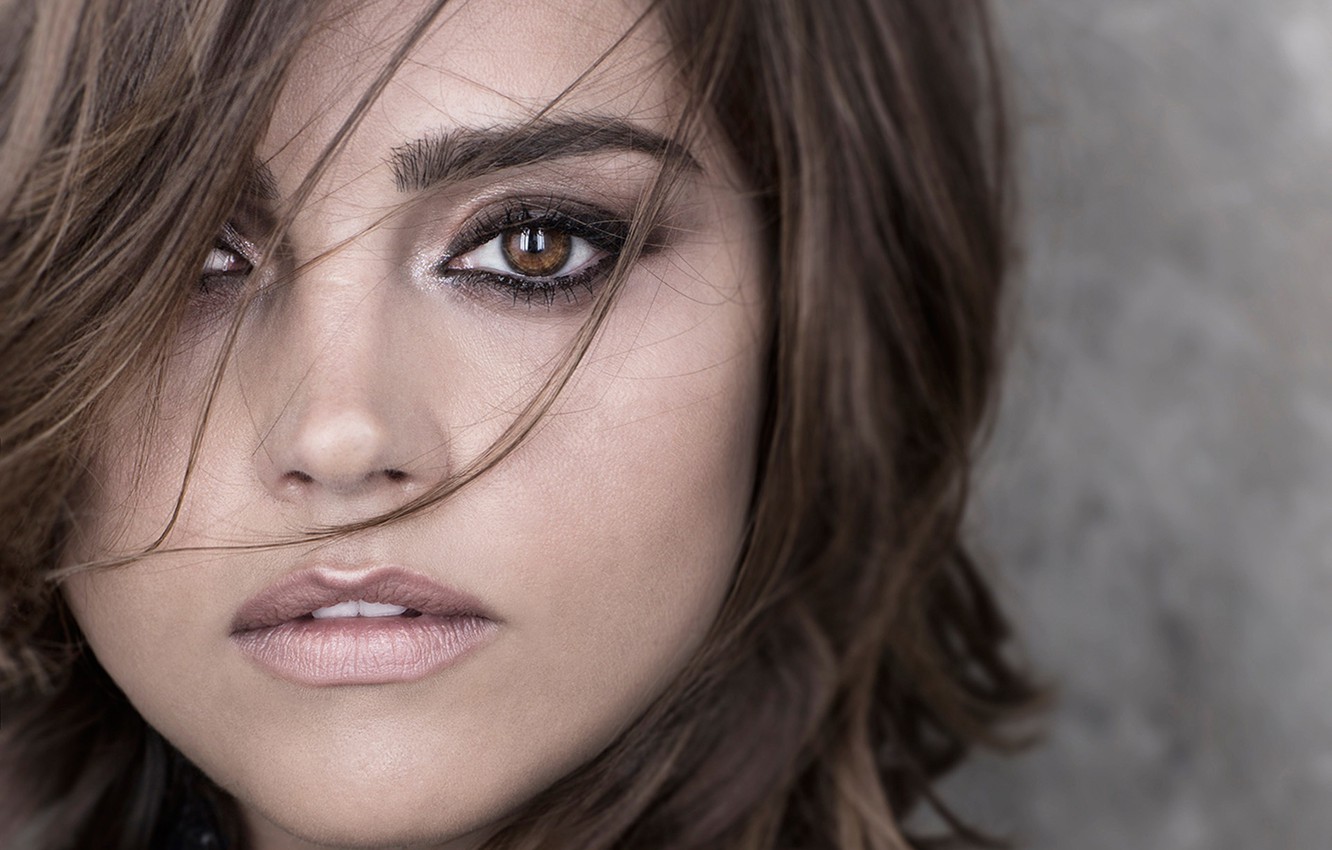 Beautiful Jenna Coleman Face Wallpapers