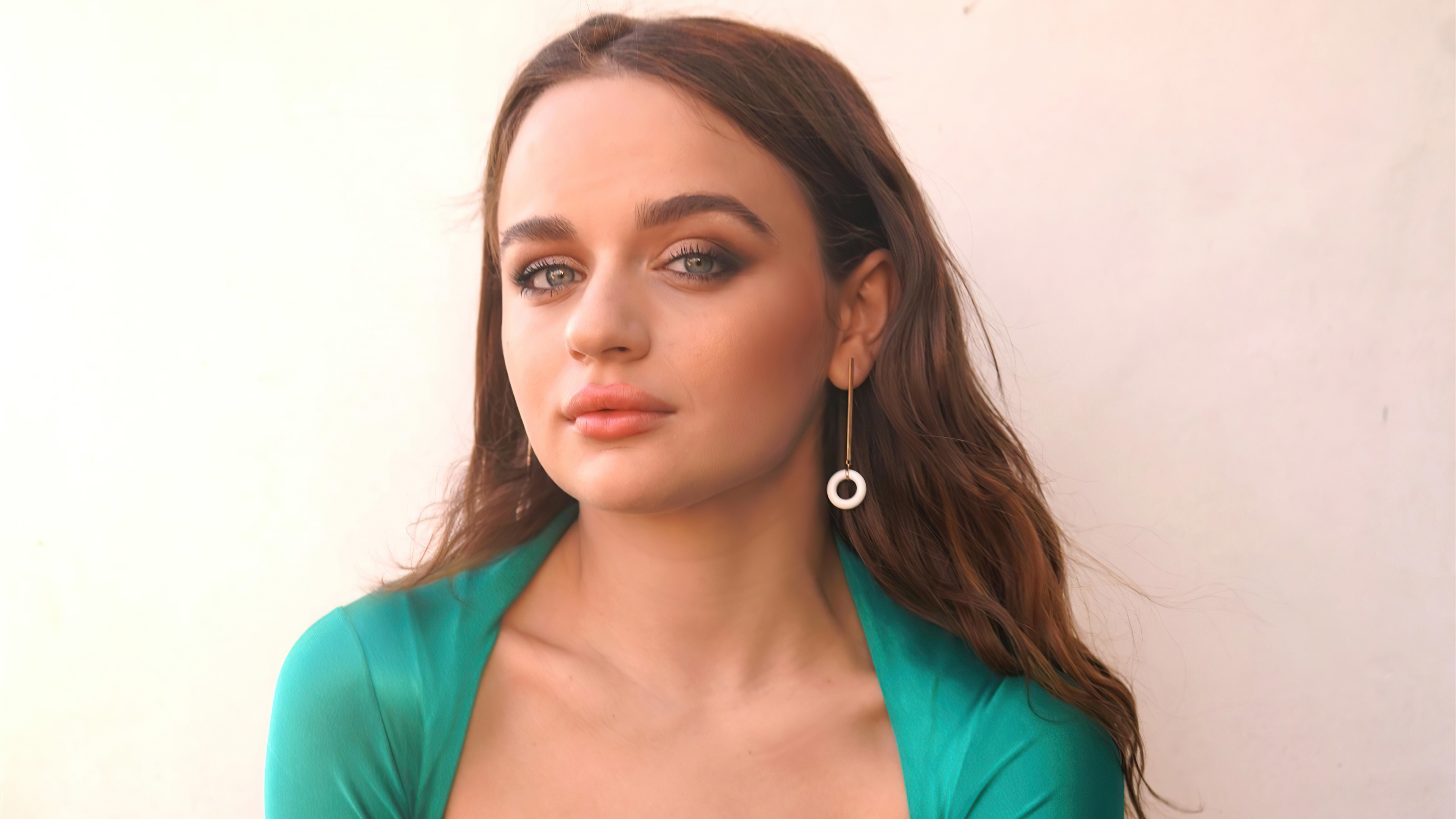 Beautiful Joey King Wallpapers