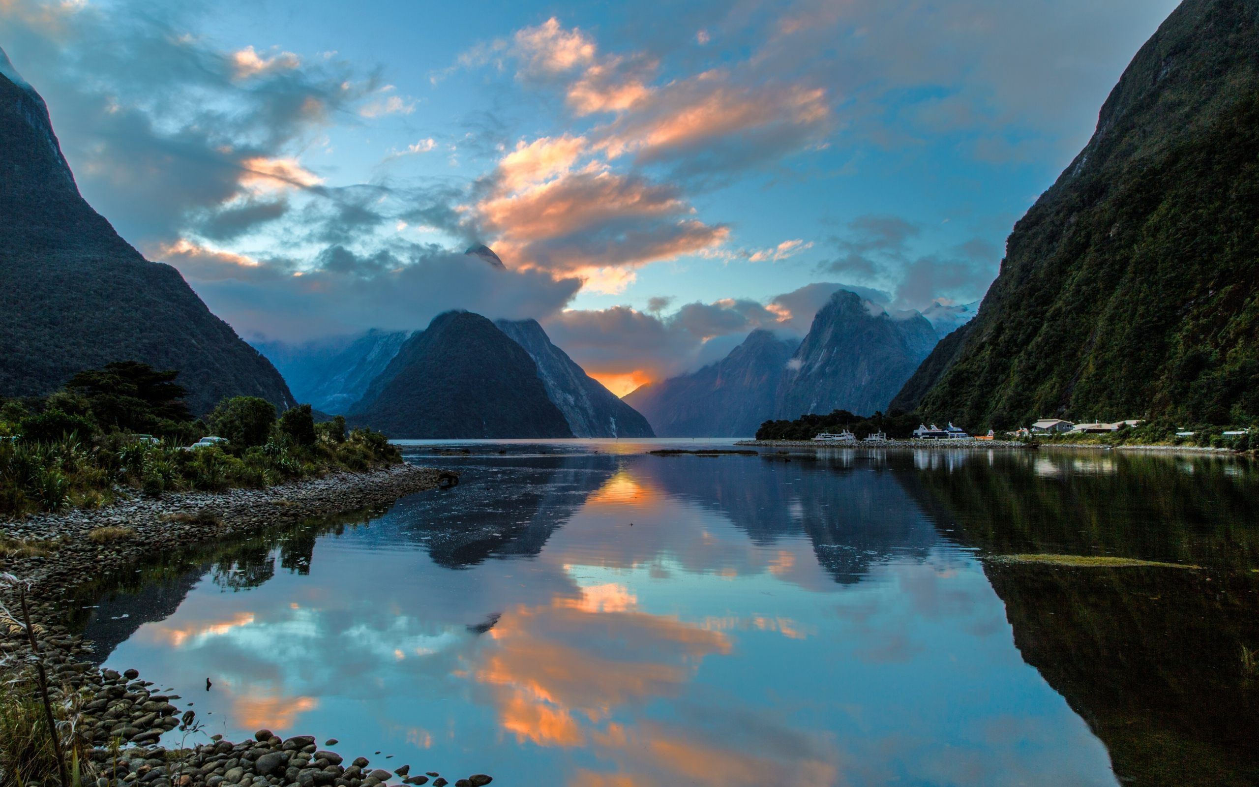 Beautiful Lake New Zealand Wallpapers