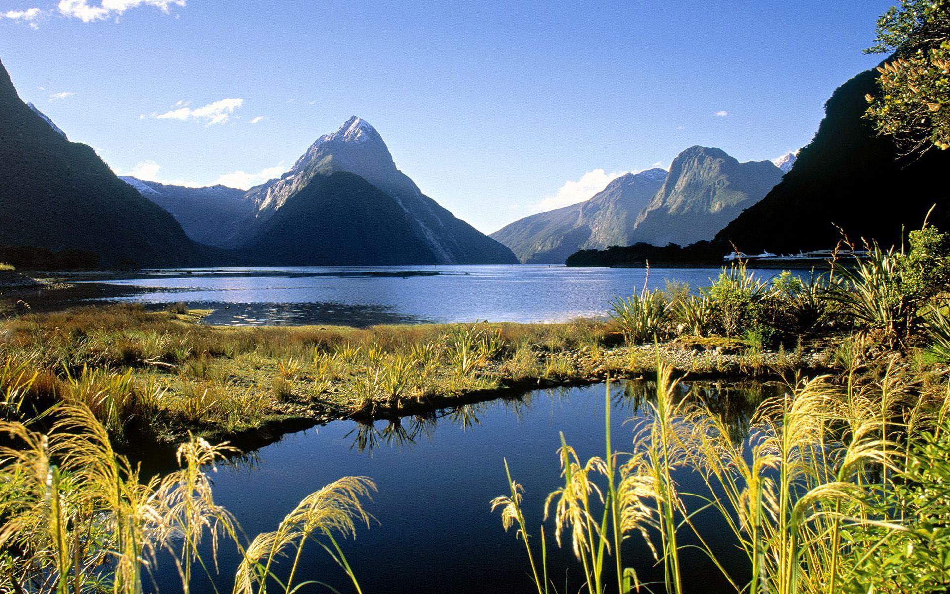 Beautiful Lake New Zealand Wallpapers