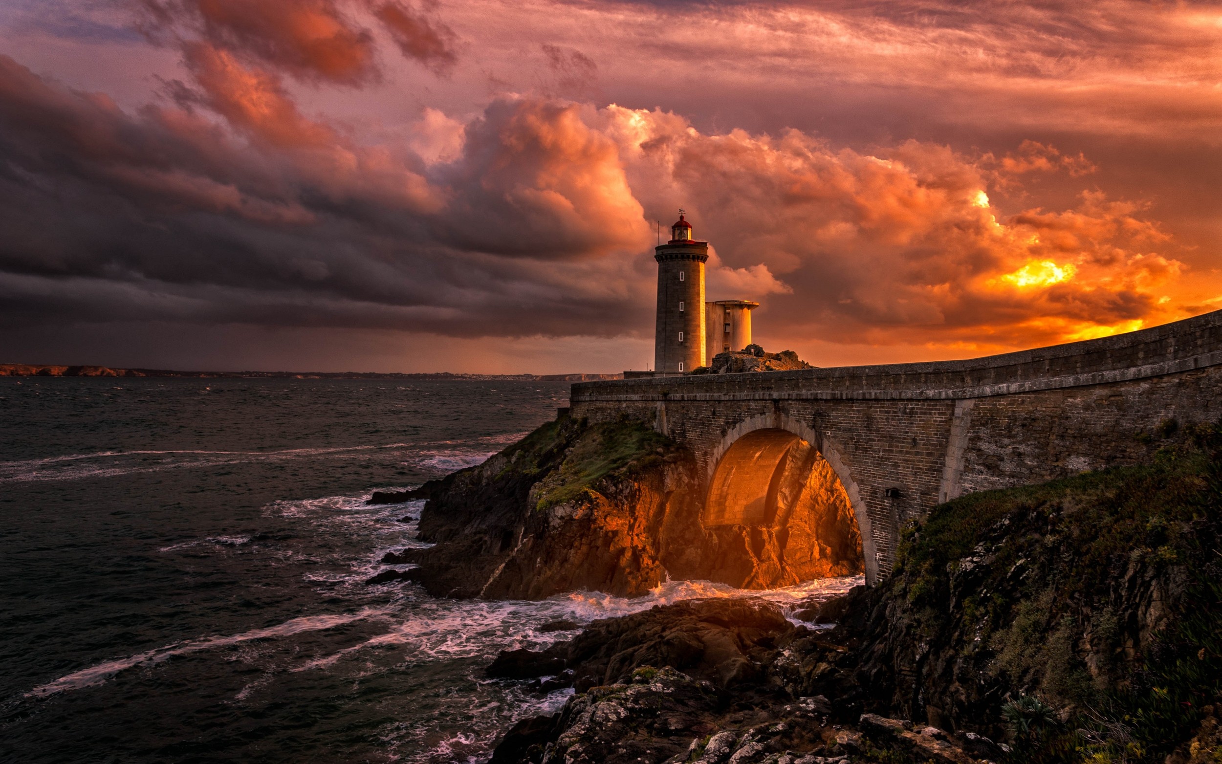 Beautiful Lighthouse With Rock Bridge Wallpapers