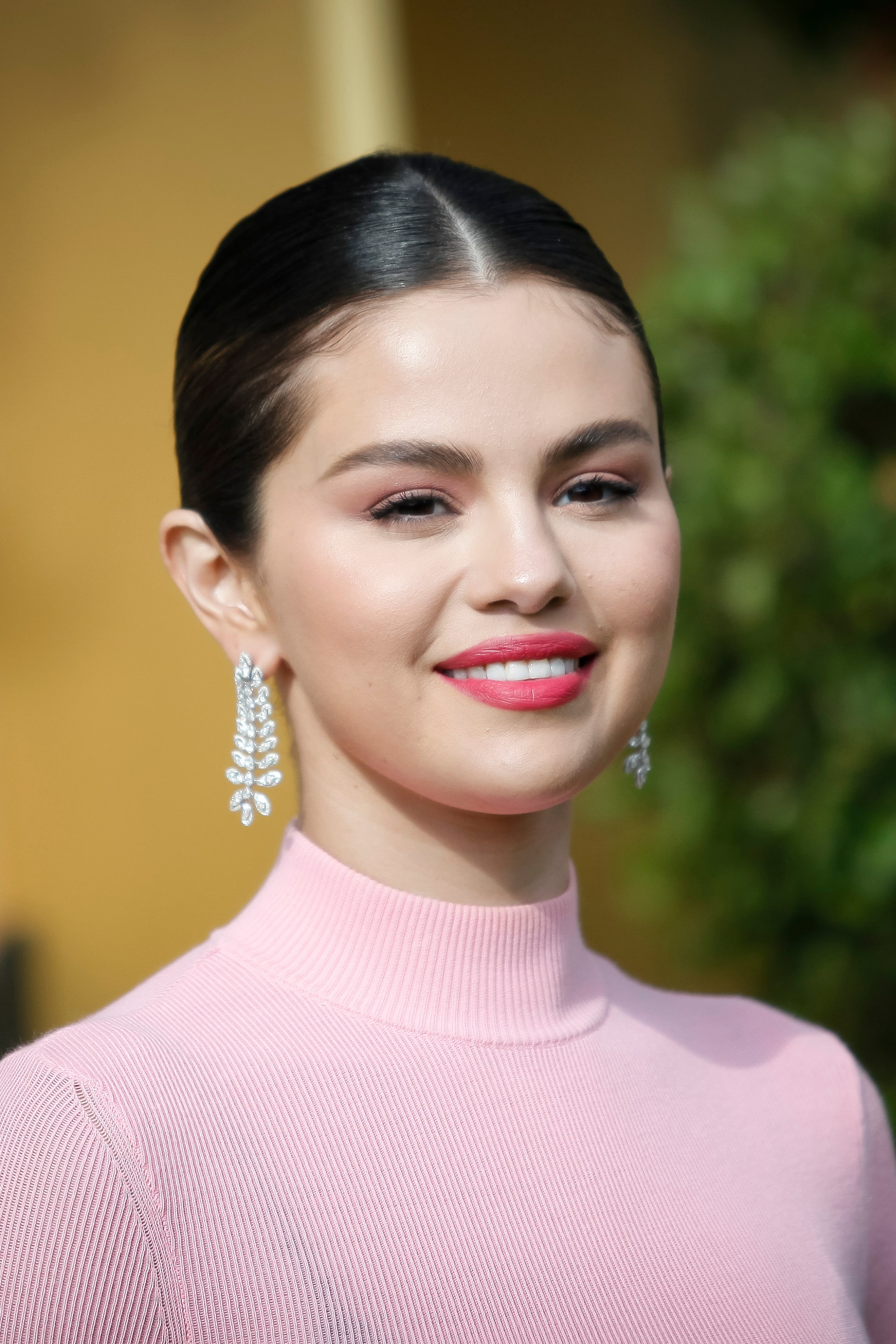 Beautiful Selena Gomez Face Wallpapers