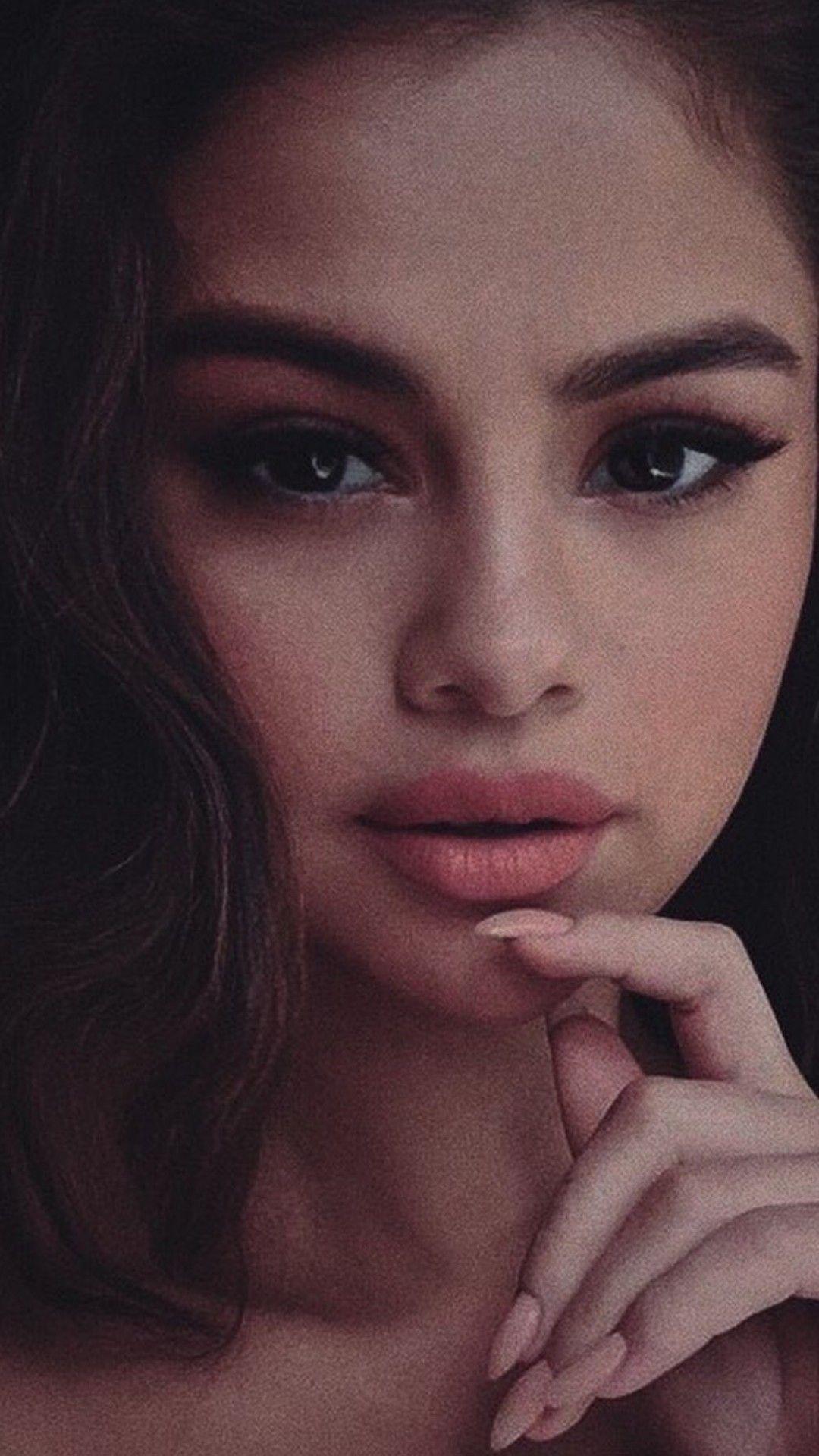 Beautiful Selena Gomez Face Wallpapers