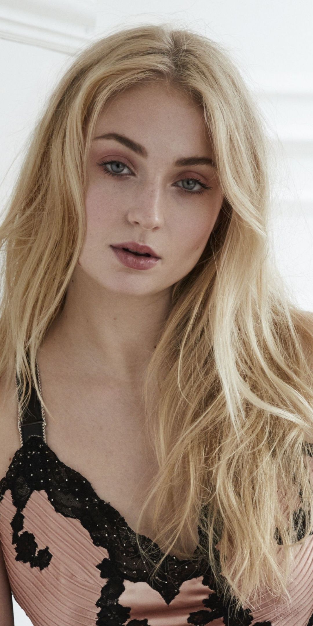 Beautiful Sophie Turner Photoshoot Wallpapers