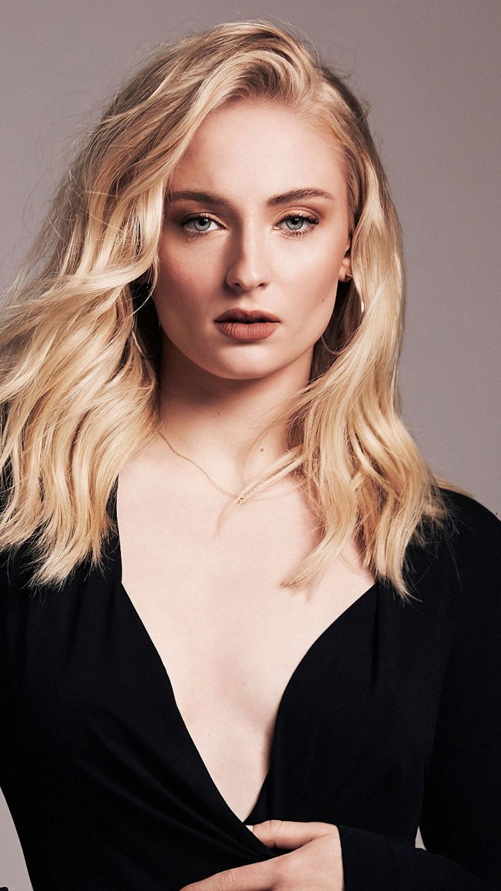 Beautiful Sophie Turner Wallpapers