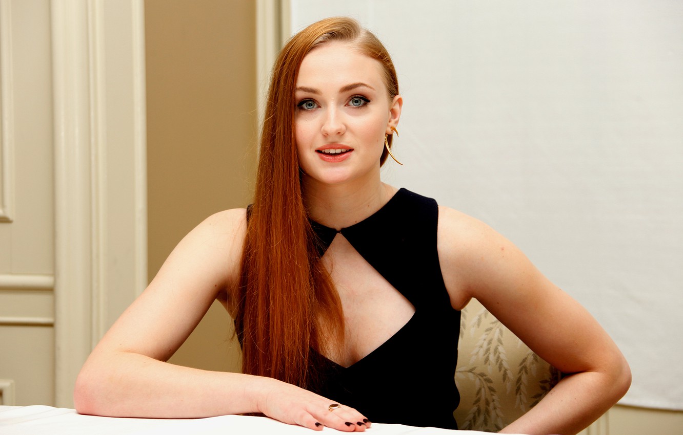 Beautiful Sophie Turner Wallpapers