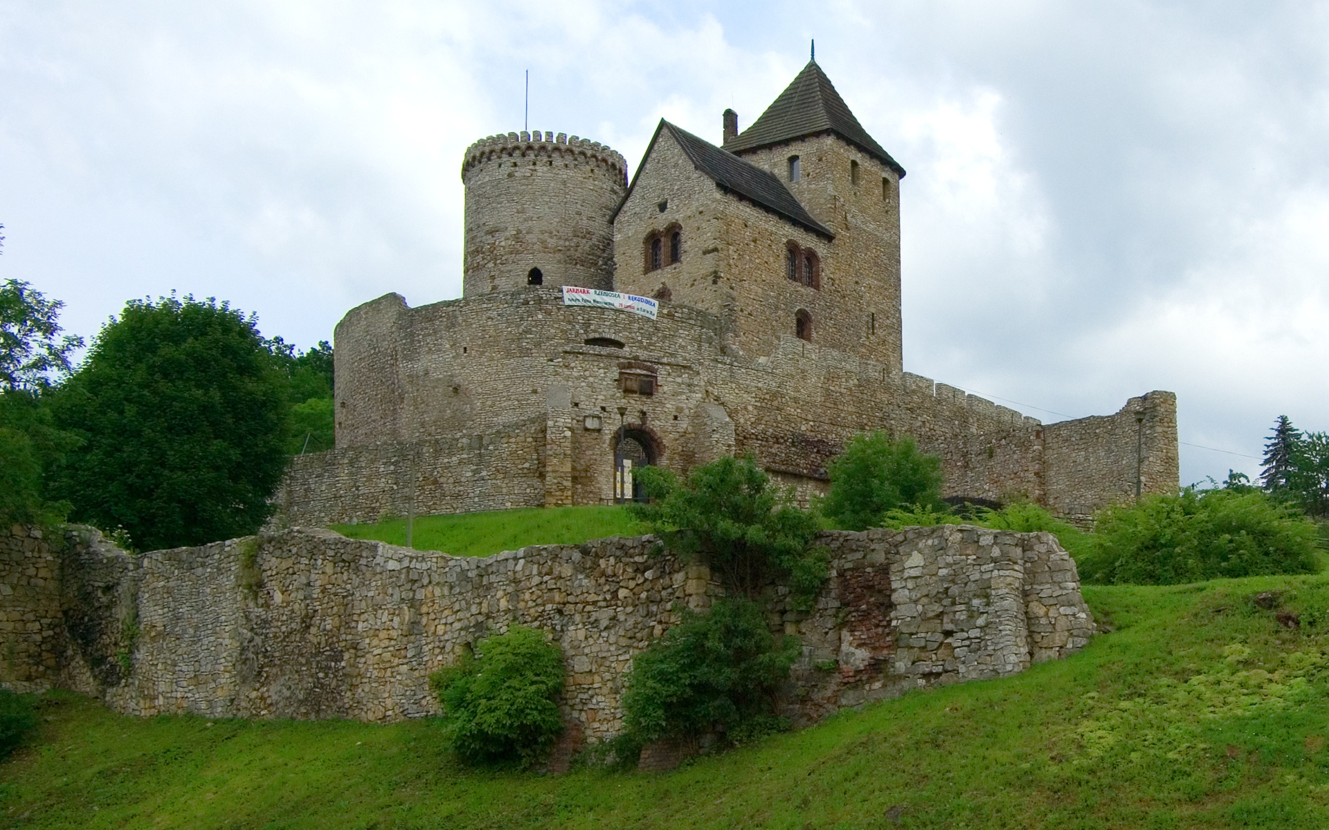 Bedzin Castle Wallpapers