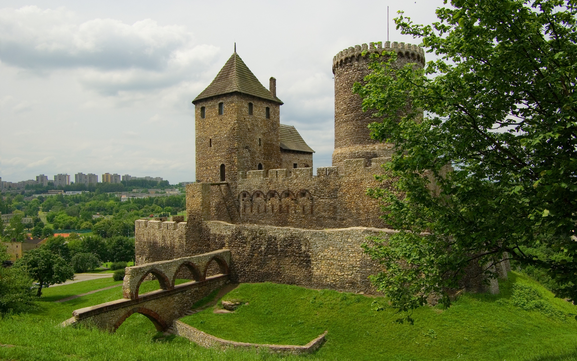 Bedzin Castle Wallpapers