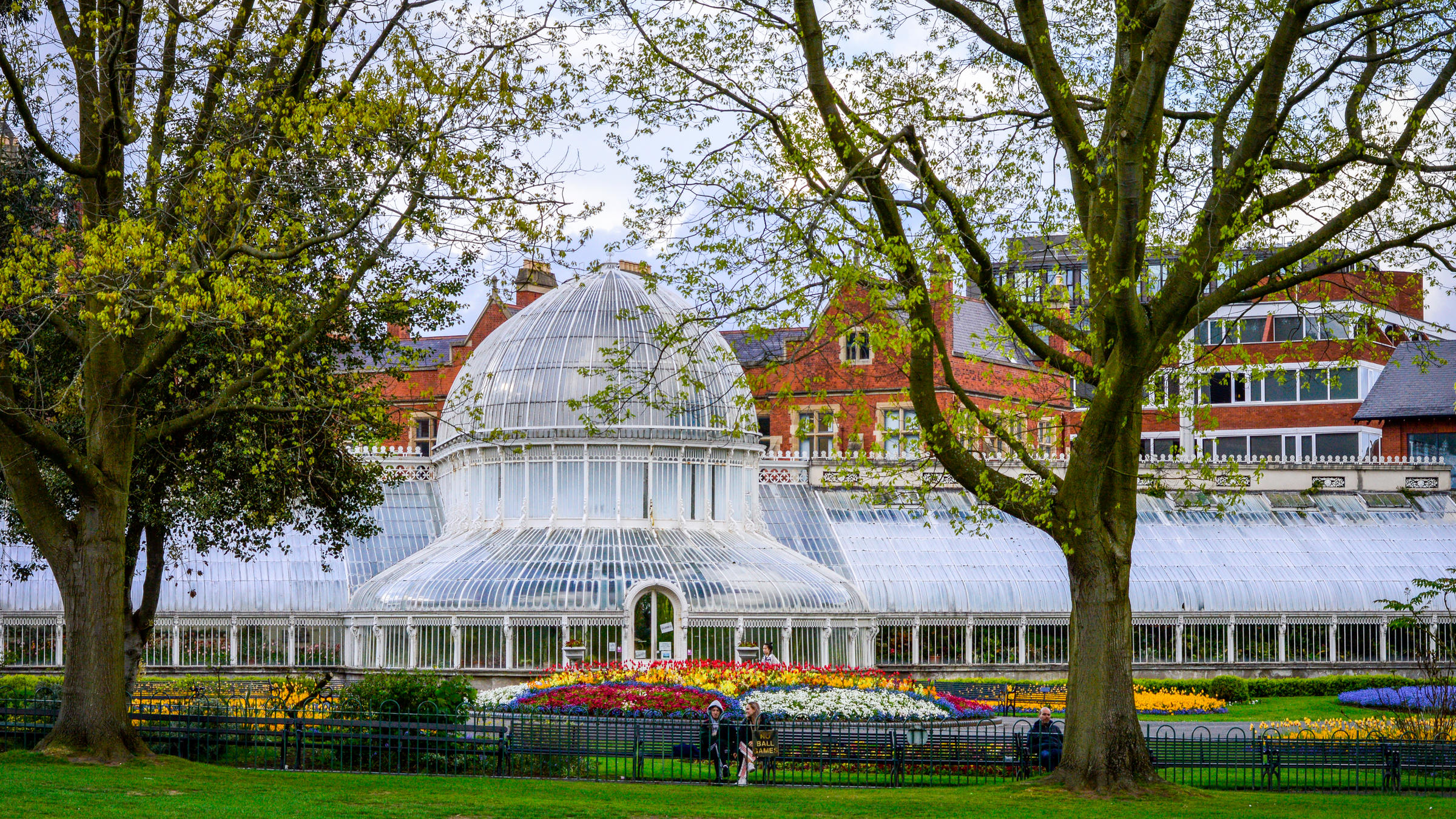 Belfast Botanic Gardens In Northern Ireland Wallpapers