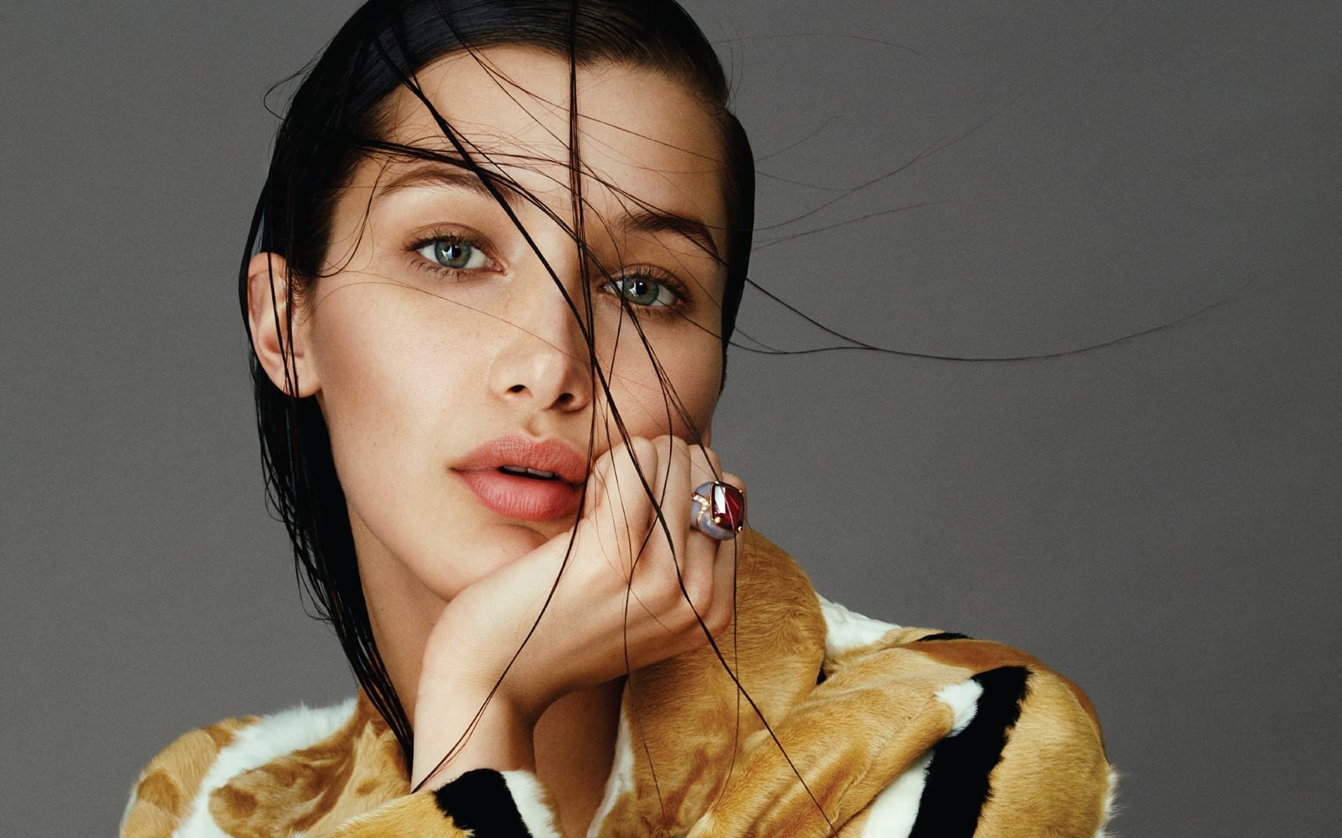 Bella Hadid Portrait Wallpapers