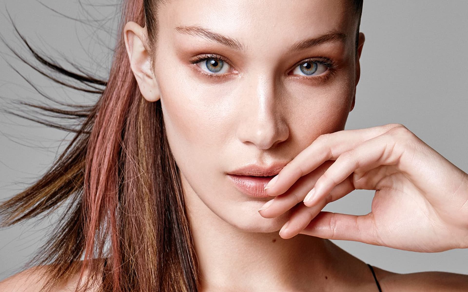 Bella Hadid Portrait Wallpapers