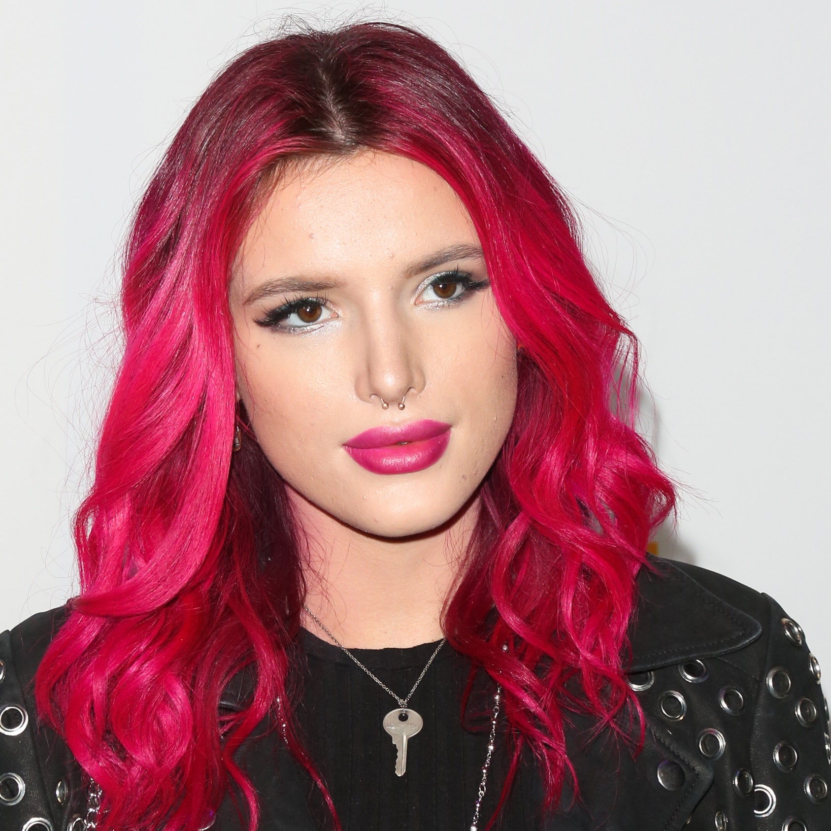 Bella Thorne 2017 Wallpapers