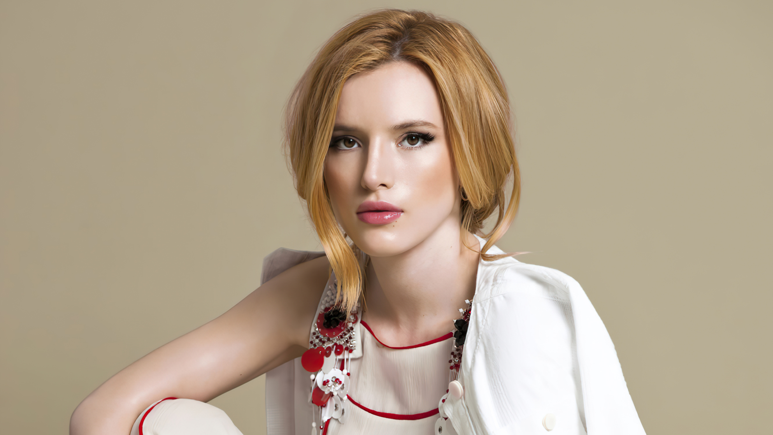 Bella Thorne 2020 Wallpapers