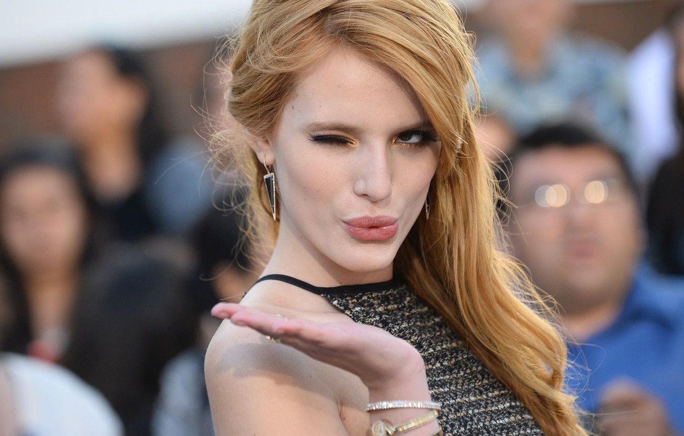 Bella Thorne American Actress Wallpapers