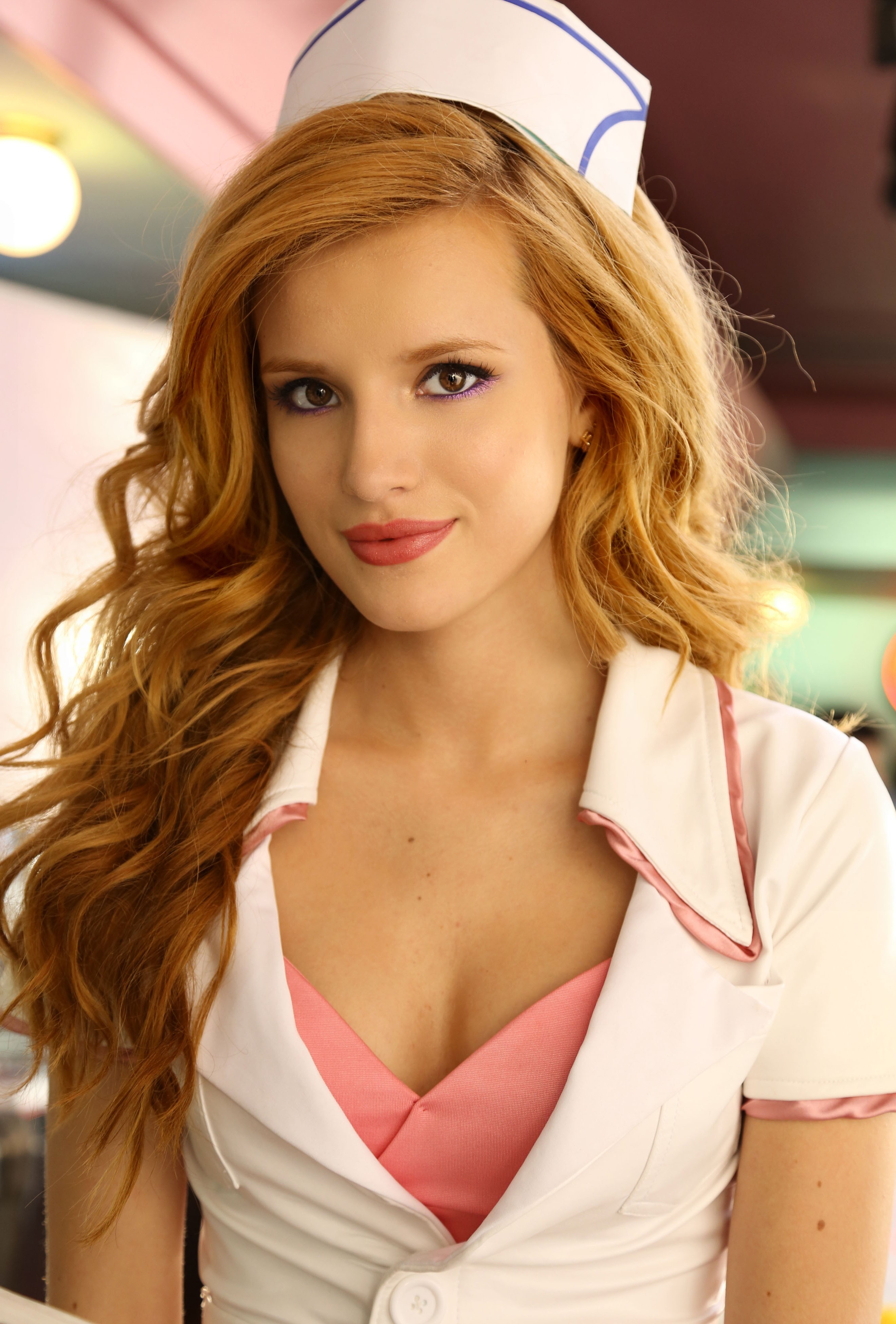 Bella Thorne Beautiful Face Wallpapers